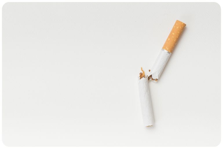 est-ce que la cigarette électronique fait jaunir les dents